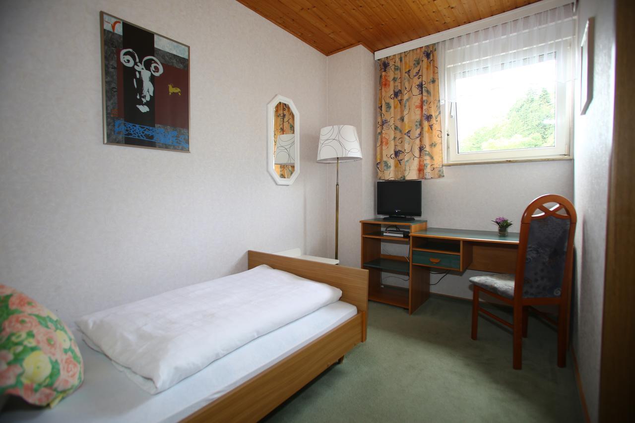 Pension Weinberg Mit Landhaus Nizza Gleisweiler Buitenkant foto