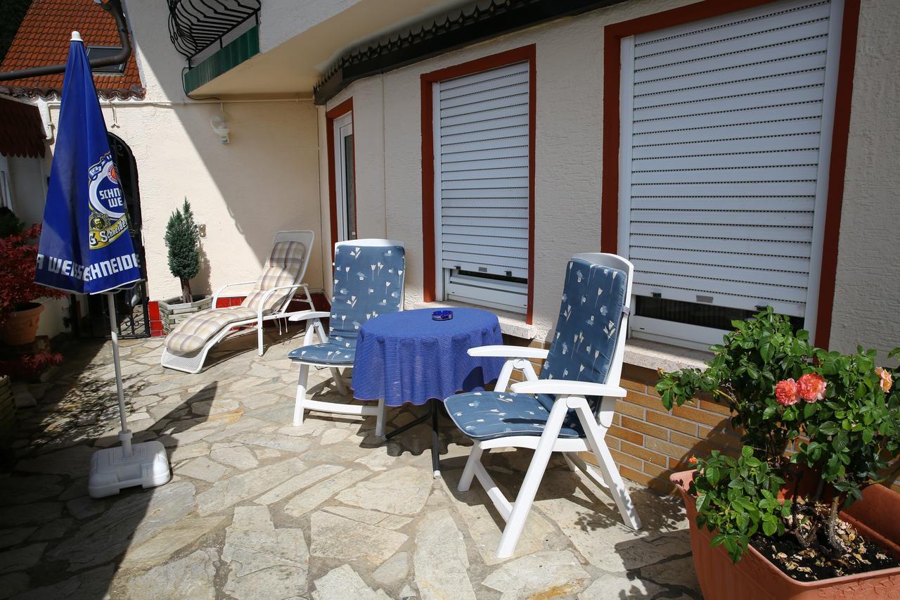 Pension Weinberg Mit Landhaus Nizza Gleisweiler Buitenkant foto
